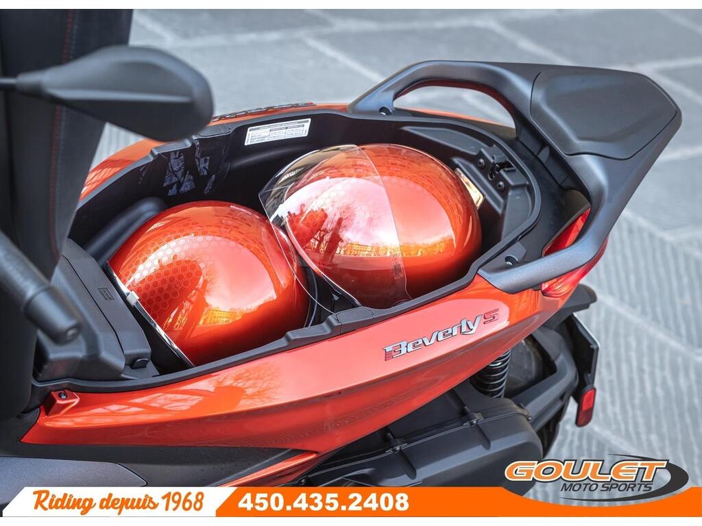 Piaggio BV 400 2023 à vendre