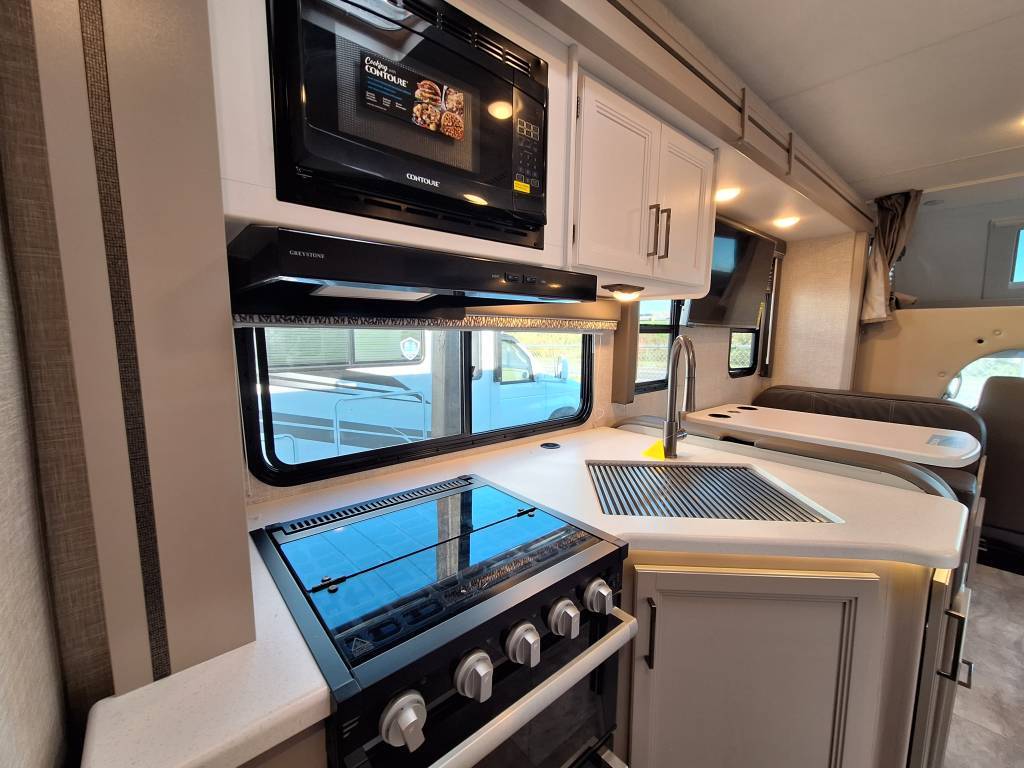 Thor Motor Coach Echelon LC28 ESSENCE 2025 à vendre