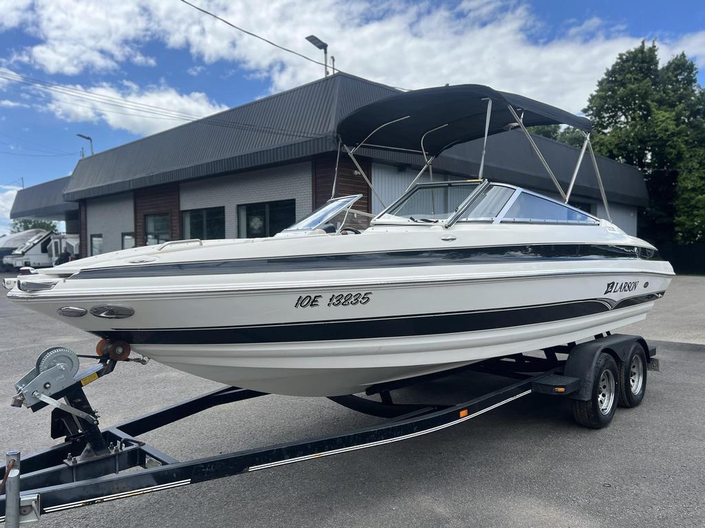 Larson LXI 228 2005 à vendre