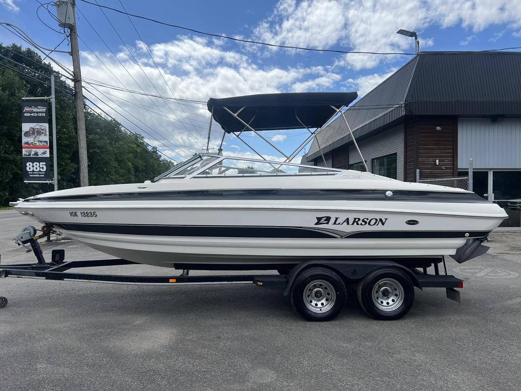 Larson LXI 228 2005 à vendre