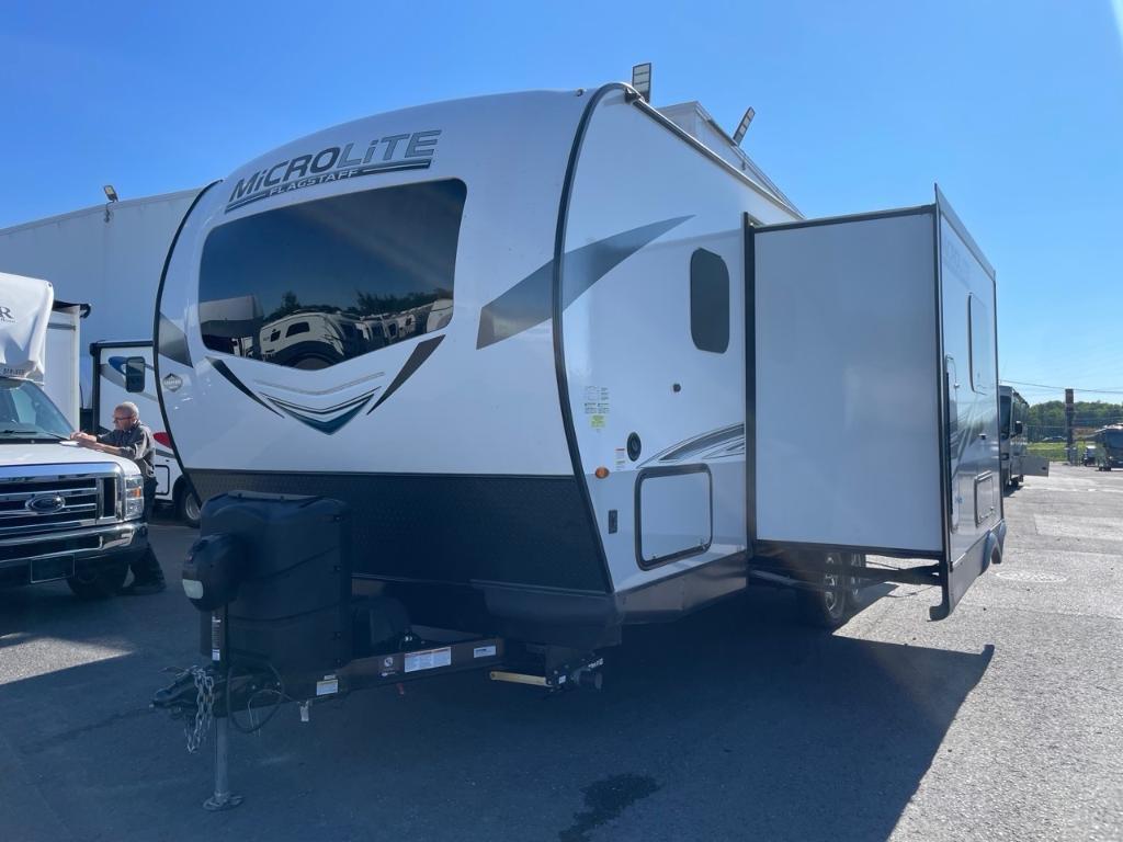 Flagstaff Micro Lite 25BRD 2022 à vendre