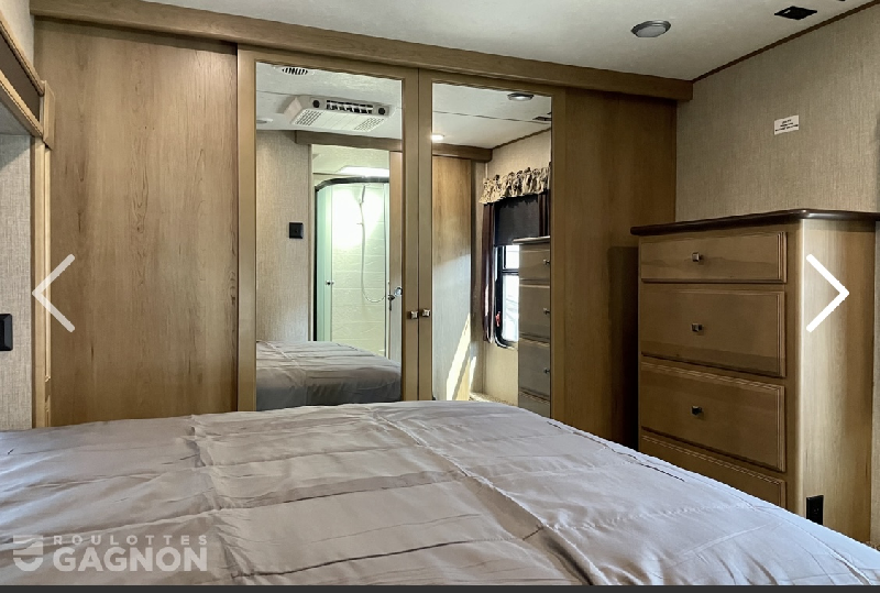 Roulotte Fifth Wheel 2015 de 36 pieds avec garantie de 4 ans à vendre