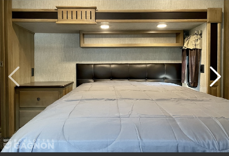 Roulotte Fifth Wheel 2015 de 36 pieds avec garantie de 4 ans à vendre