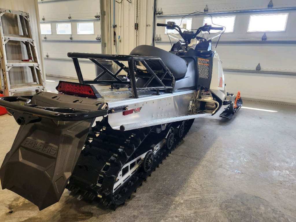 Polaris 550 Voyageur 144 ES 2024 à vendre