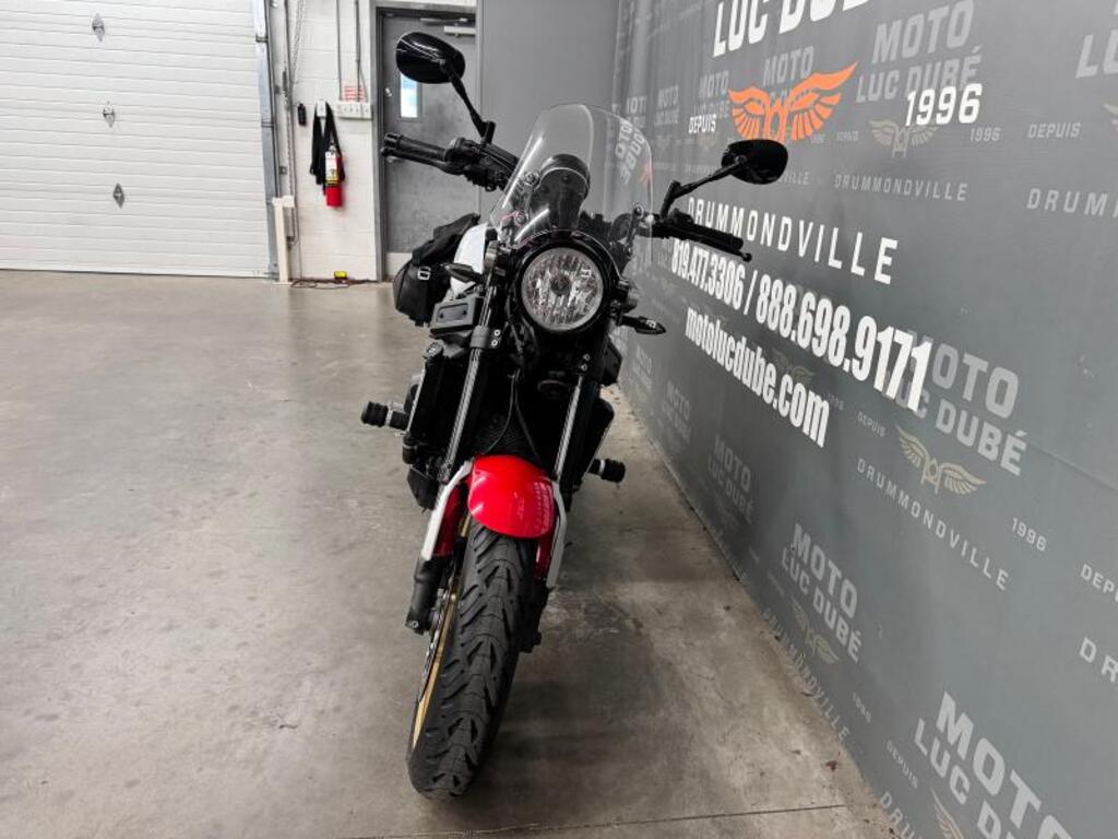 Yamaha XSR900 2021 à vendre
