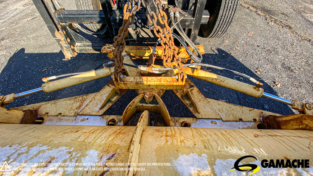 INTERNATIONAL 4900 SNOW PLOW / PLOW TRUCK 1991 à vendre