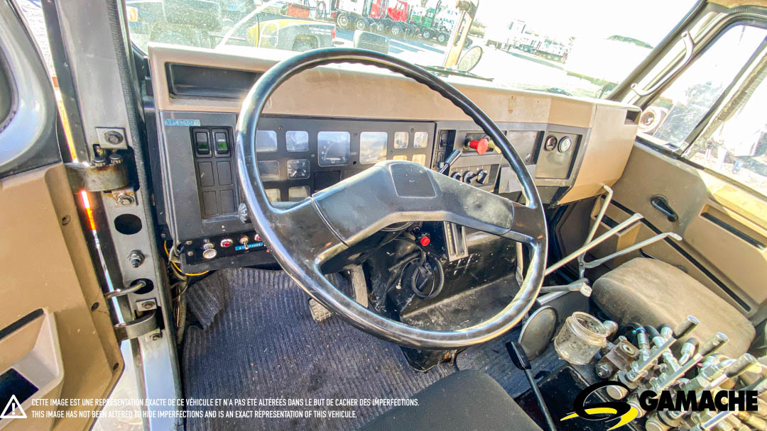 INTERNATIONAL 4900 SNOW PLOW / PLOW TRUCK 1991 à vendre