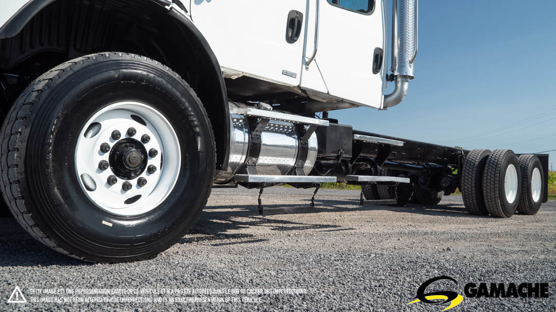 FREIGHTLINER M2 112 CAB & CHASSIS 2005 à vendre