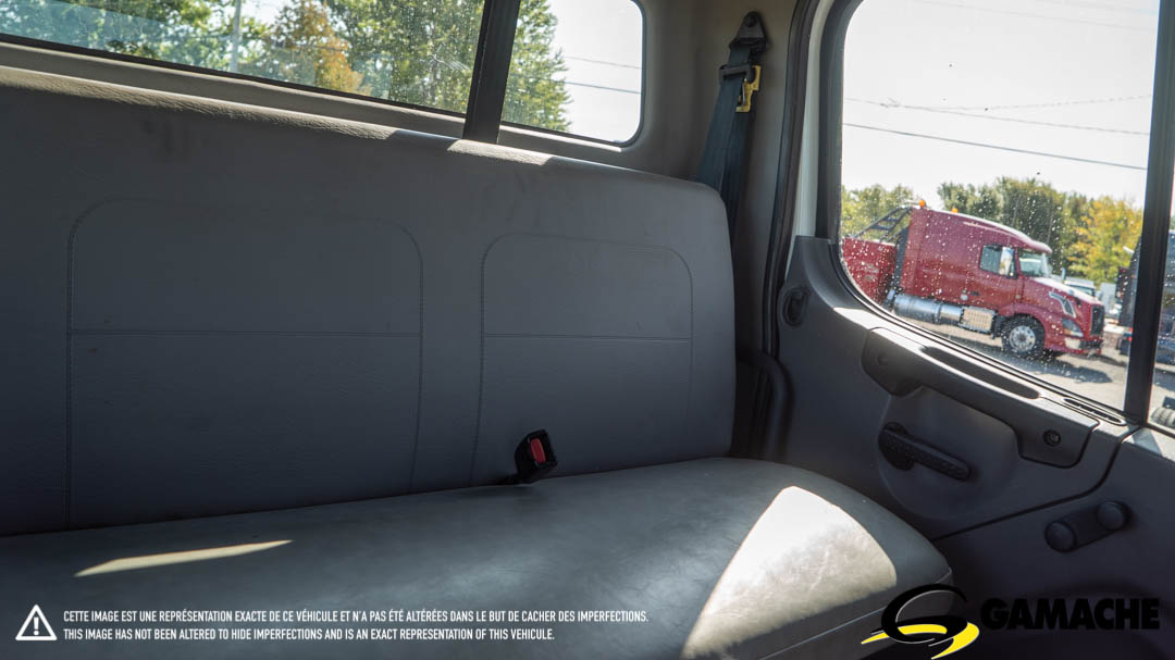 FREIGHTLINER M2 112 CAB & CHASSIS 2005 à vendre