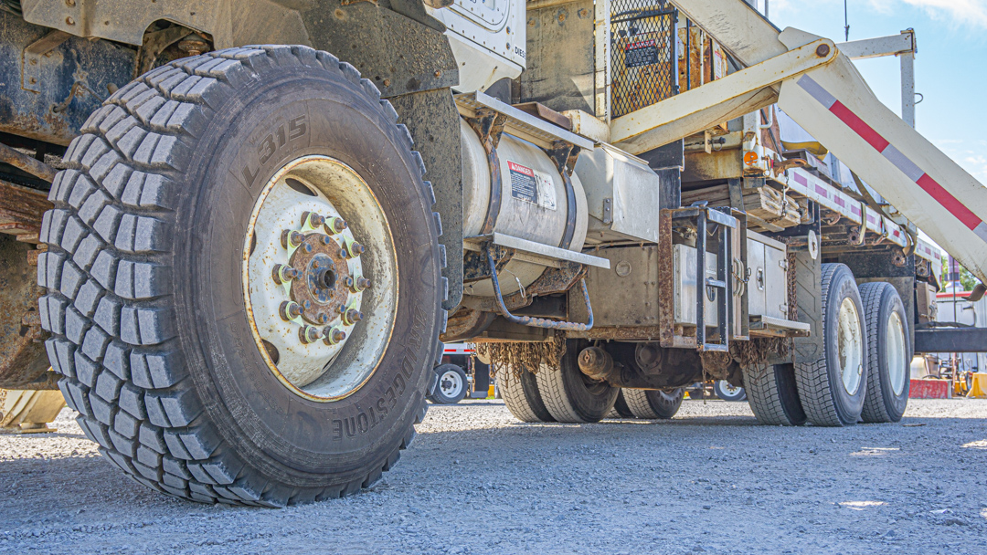 INTERNATIONAL 5600I BOOM CRANE TRUCK 2005 à vendre