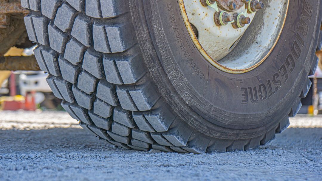 INTERNATIONAL 5600I BOOM CRANE TRUCK 2005 à vendre