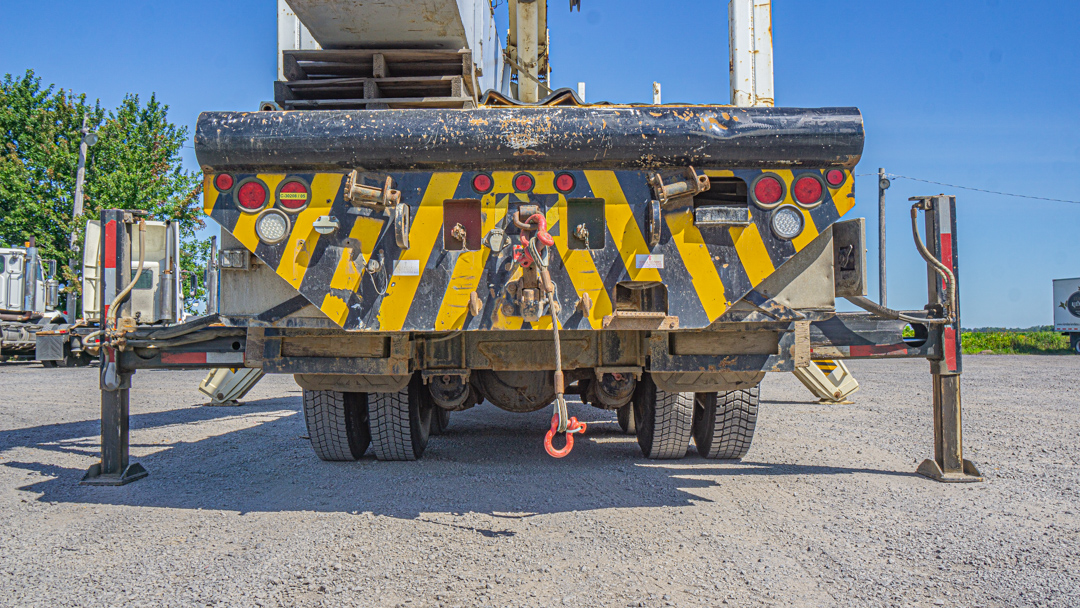 INTERNATIONAL 5600I BOOM CRANE TRUCK 2005 à vendre