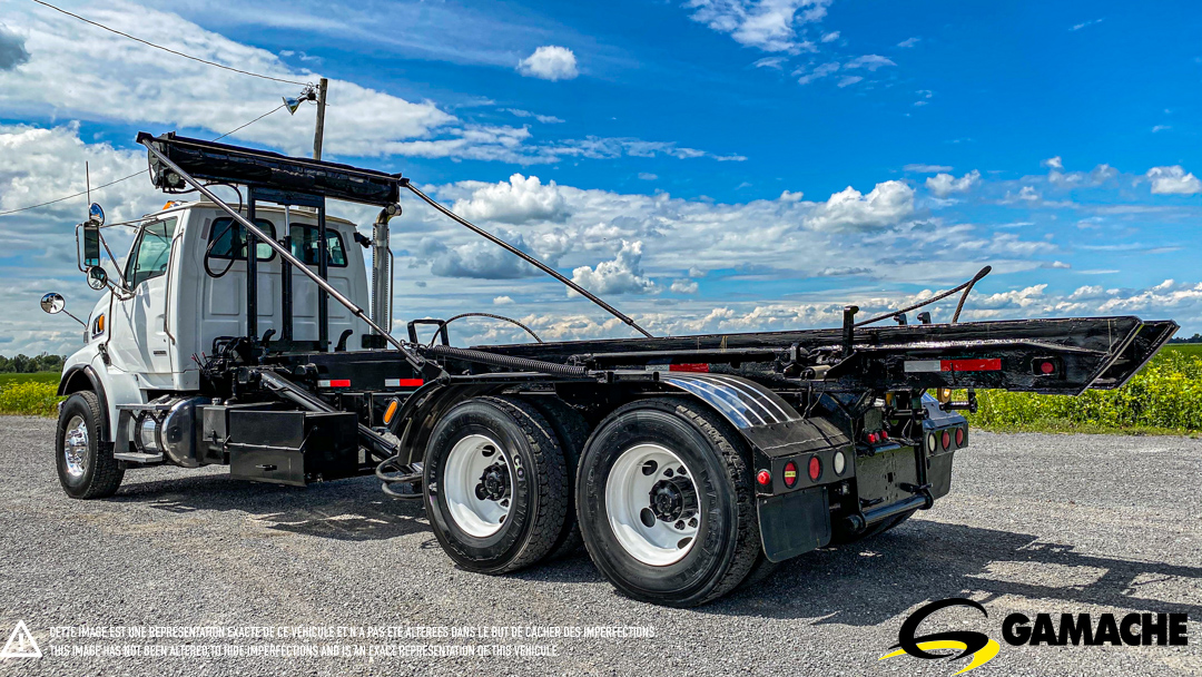 STERLING LT8500 ROLL OFF TRUCK 2008 à vendre