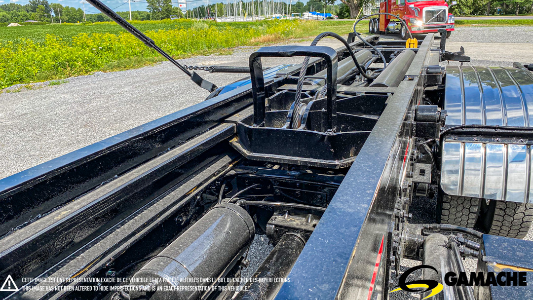 STERLING LT8500 ROLL OFF TRUCK 2008 à vendre