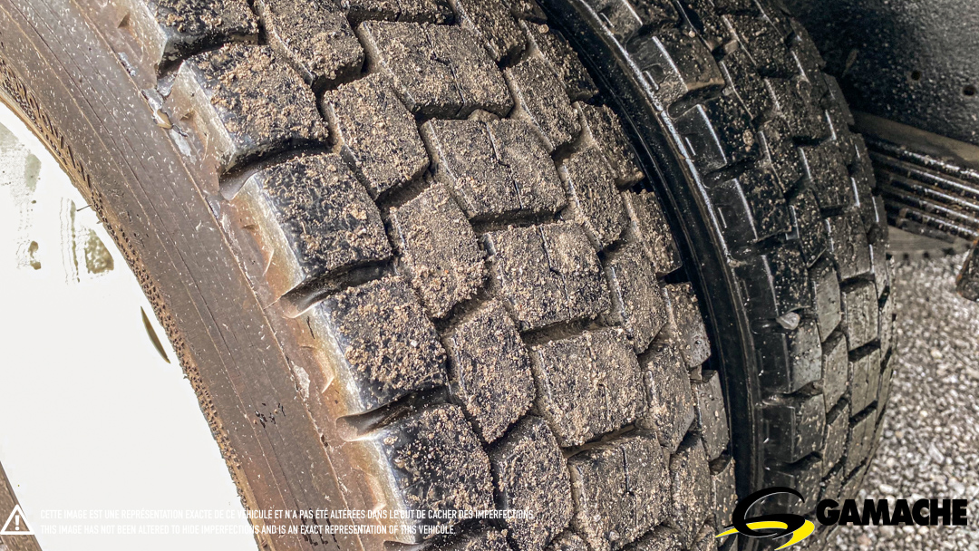 HINO 185 REEFER TRUCK THERMO-KING 2010 à vendre