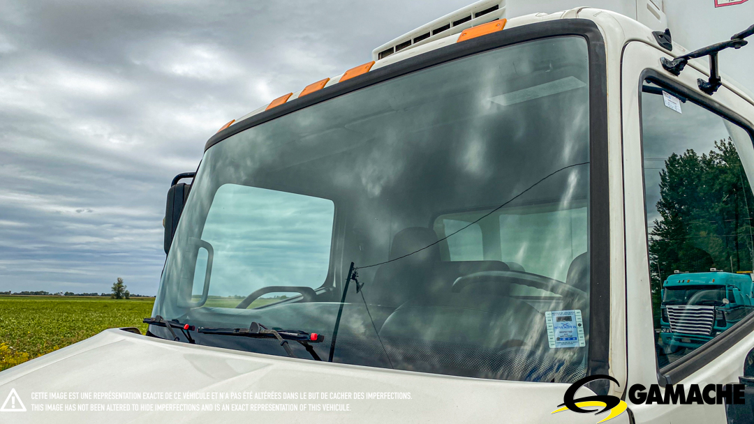 HINO 185 REEFER TRUCK THERMO-KING 2010 à vendre