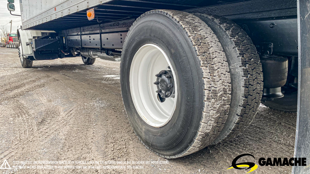 FREIGHTLINER M2 106 STRAIGHT BODY TRUCK DRY BOX VAN 2014 à vendre