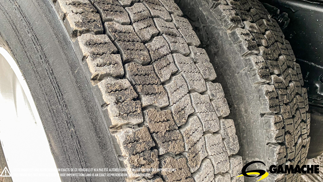 FREIGHTLINER M2 106 STRAIGHT BODY TRUCK DRY BOX VAN 2014 à vendre