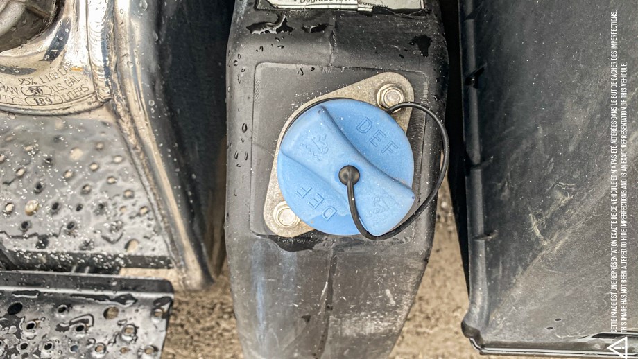 FREIGHTLINER M2 106 STRAIGHT BODY TRUCK DRY BOX VAN 2014 à vendre