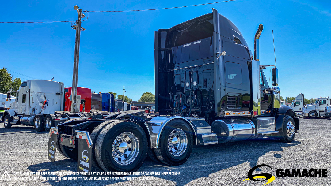 INTERNATIONAL LONESTAR HIGHWAY / SLEEPER TRUCK 2016 à vendre
