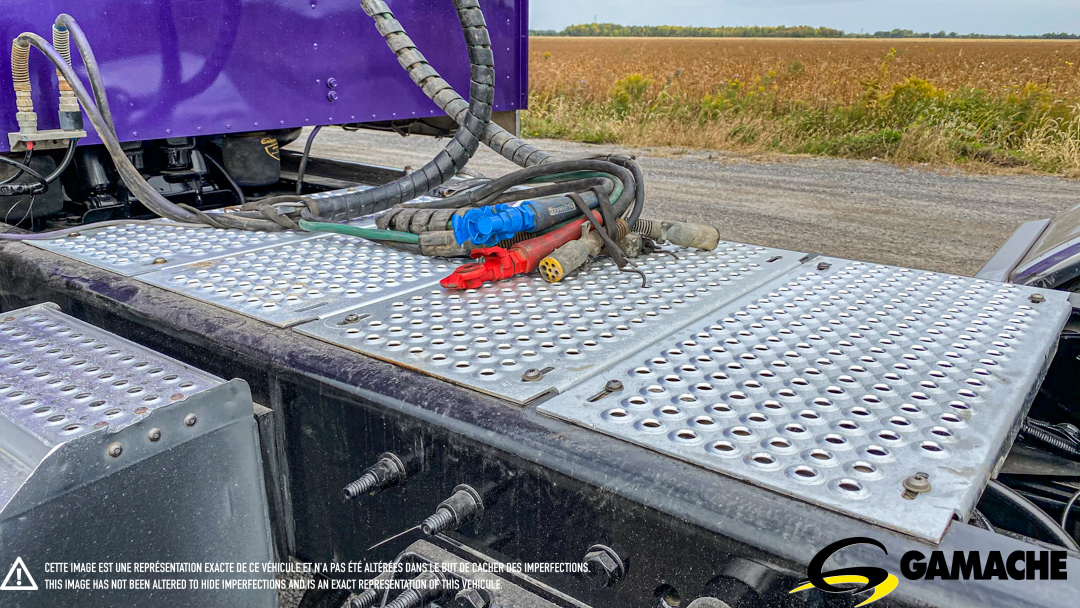 INTERNATIONAL 9900I HIGHWAY / SLEEPER TRUCK 2016 à vendre