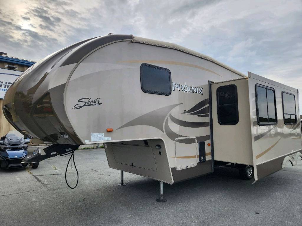 Shasta Phoenix 28RB XLT 2015 à vendre