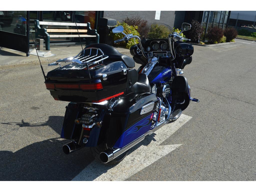 Harley-Davidson FLHTCUSE Screamin Eagle 2011 à vendre