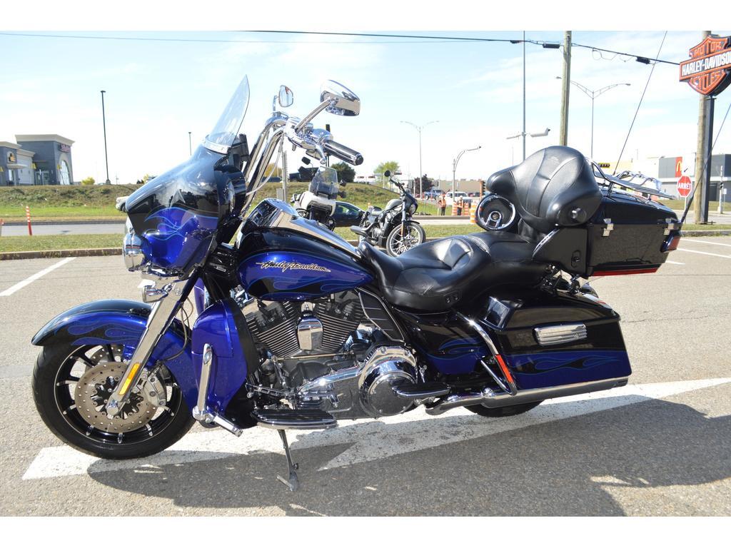 Harley-Davidson FLHTCUSE Screamin Eagle 2011 à vendre