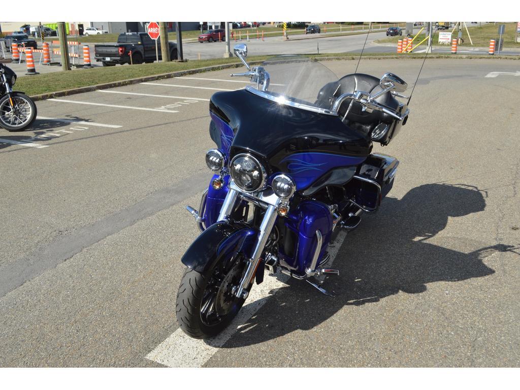 Harley-Davidson FLHTCUSE Screamin Eagle 2011 à vendre