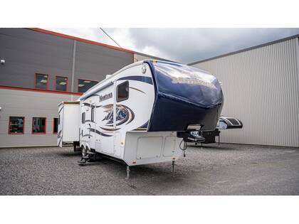 Keystone RV Montana 2010