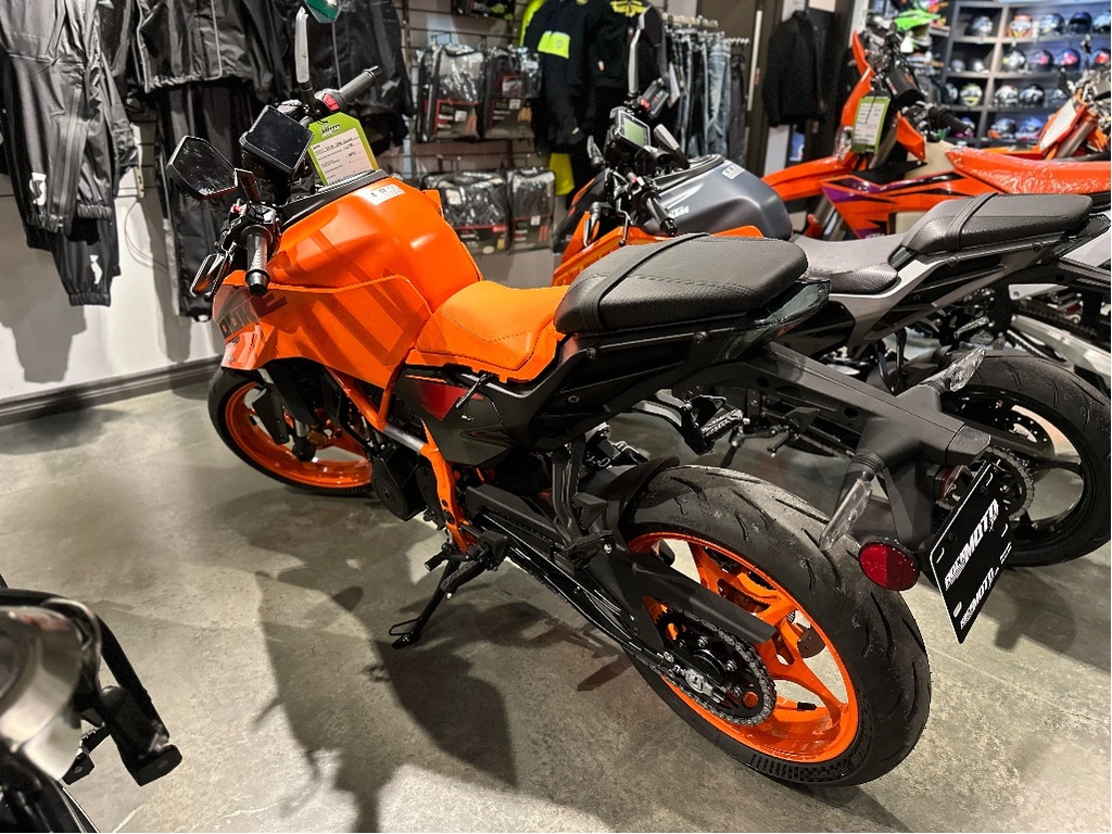 KTM 390 Duke 2024 à vendre