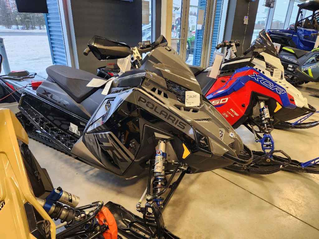 Polaris 9R INDY XCR 136 2025 à vendre