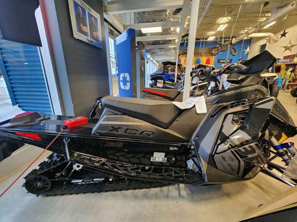 Polaris 9R INDY XCR 136 2025 à vendre