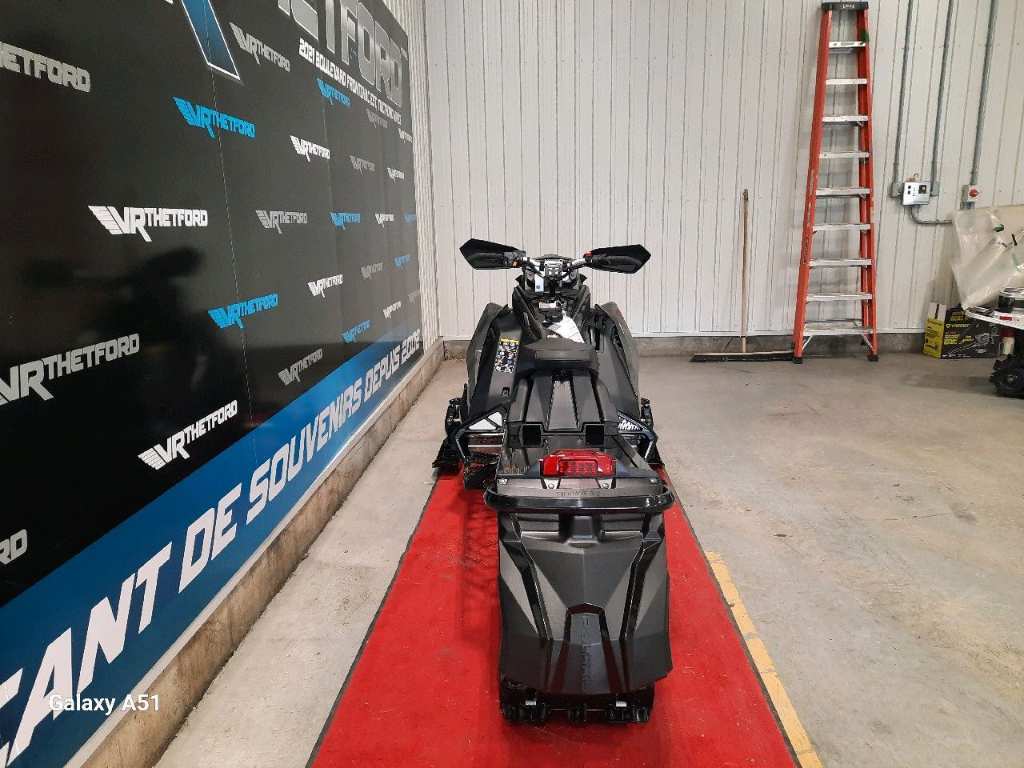 Polaris 9R SWITCHBACK ASSAULT 146 2025 à vendre