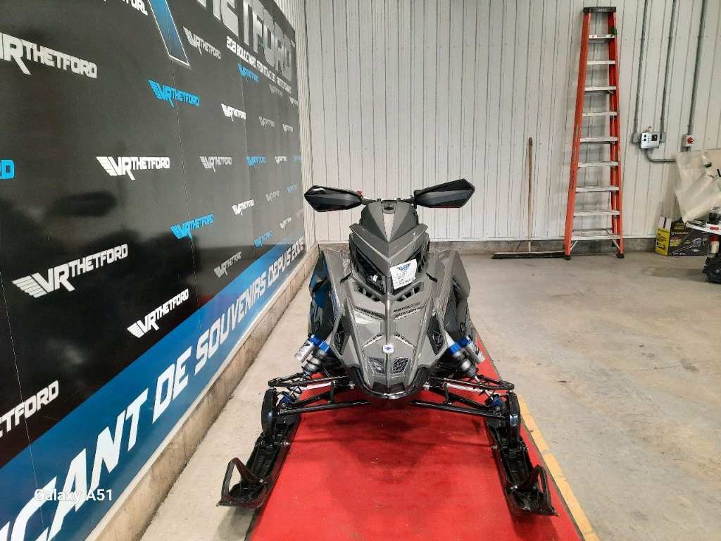 Polaris 9R SWITCHBACK ASSAULT 146 2025 à vendre