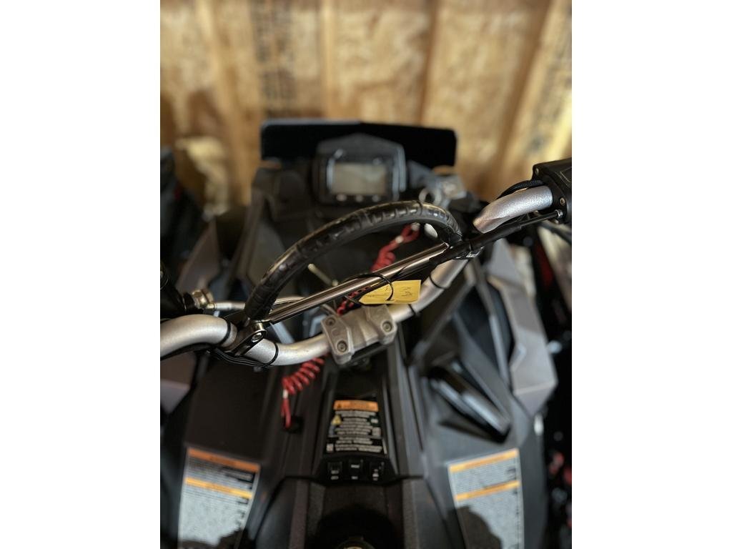 Polaris 800 Assault RMK 155 2018 à vendre