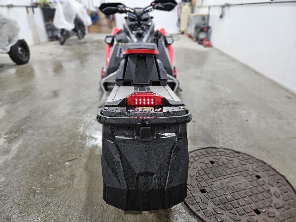 Polaris INDY VR1 850 MATRYS 2021 à vendre