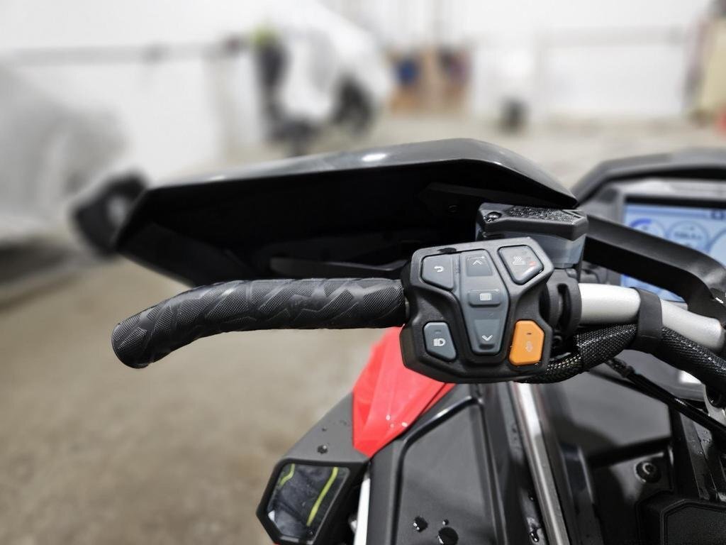 Polaris INDY VR1 850 MATRYS 2021 à vendre