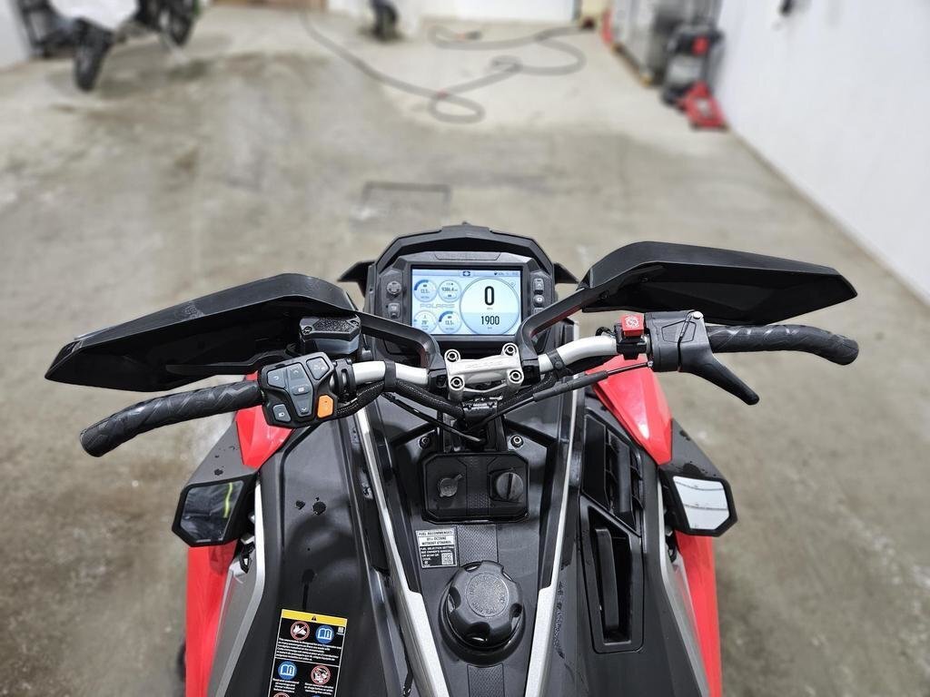 Polaris INDY VR1 850 MATRYS 2021 à vendre