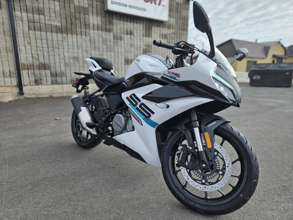 CFMOTO 300 SS 2024 à vendre