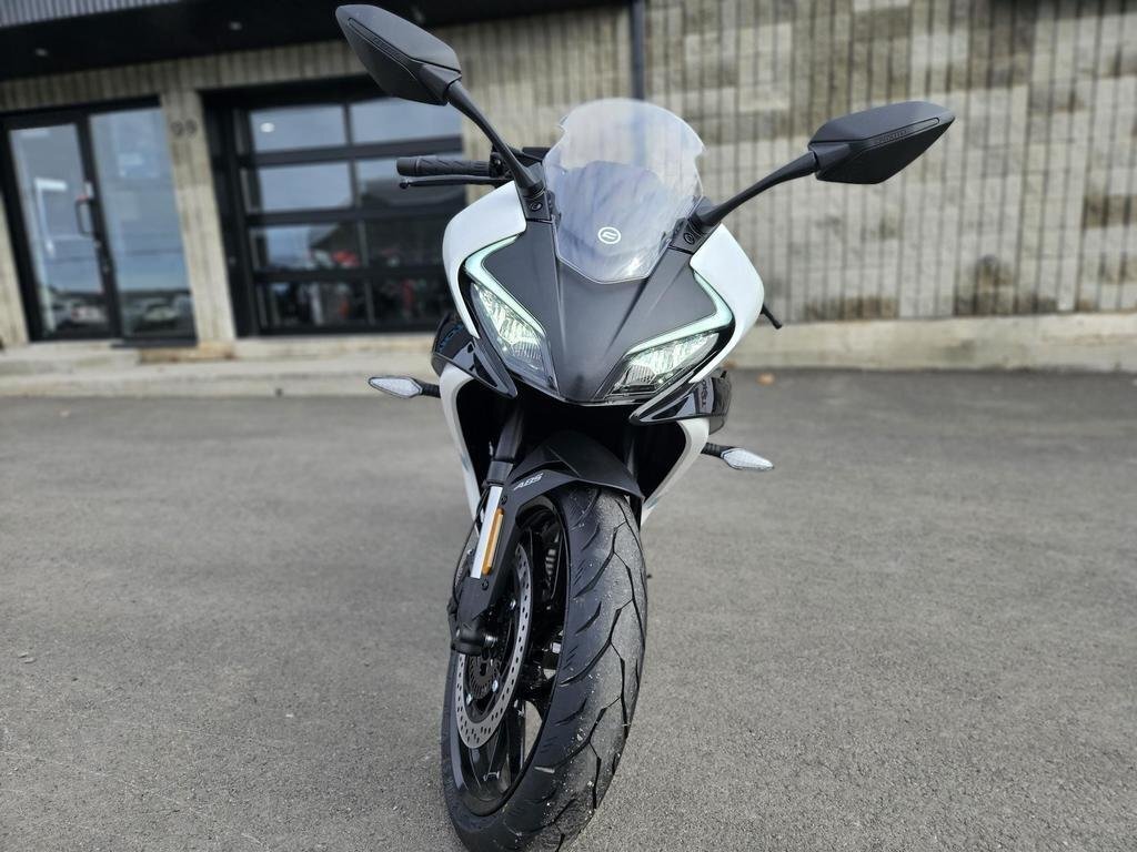 CFMOTO 300 SS 2024 à vendre