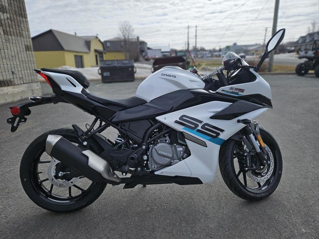 CFMOTO 300 SS 2024 à vendre