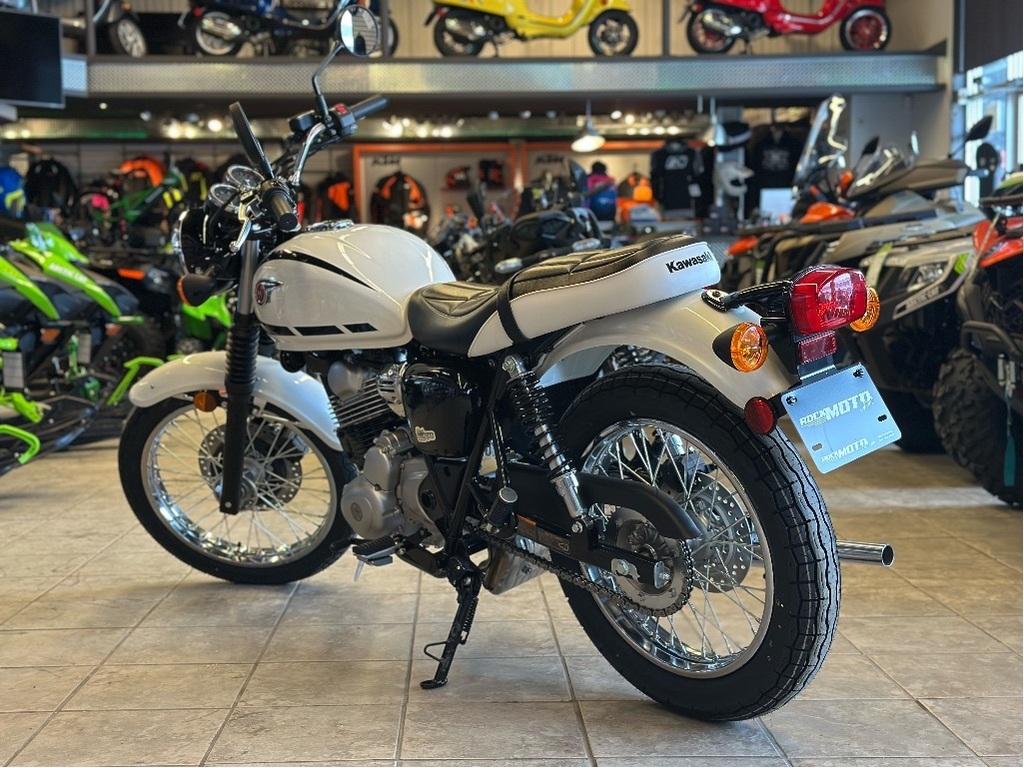 Kawasaki W230 2025 à vendre