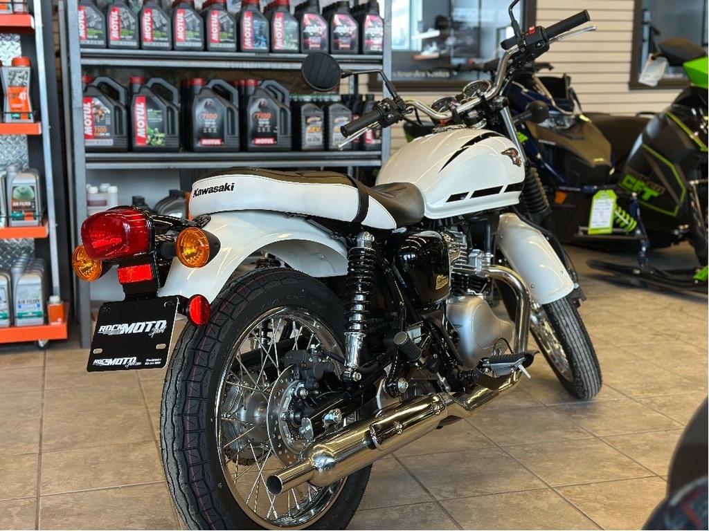Kawasaki W230 2025 à vendre