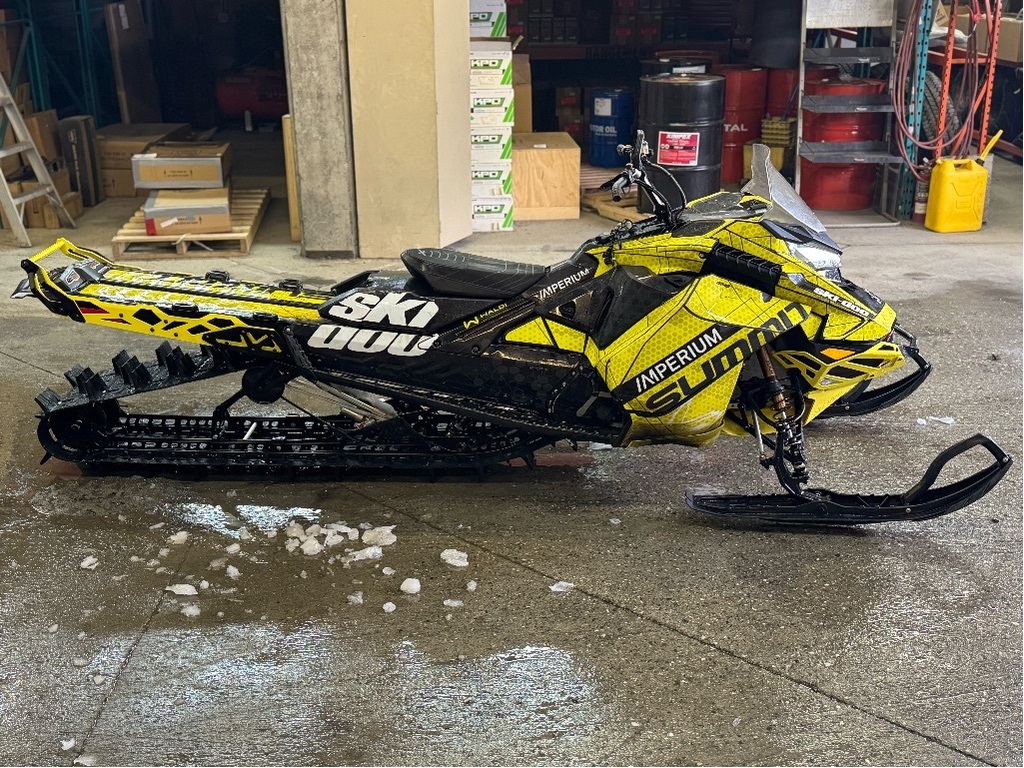 Ski-Doo SUMMIT X EXPERT 850 174 2021 à vendre