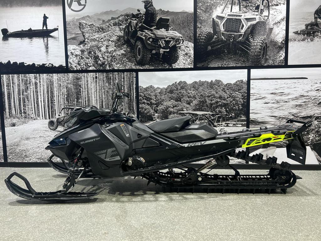 Ski-Doo SUMMIT SP 850 165 2019 à vendre