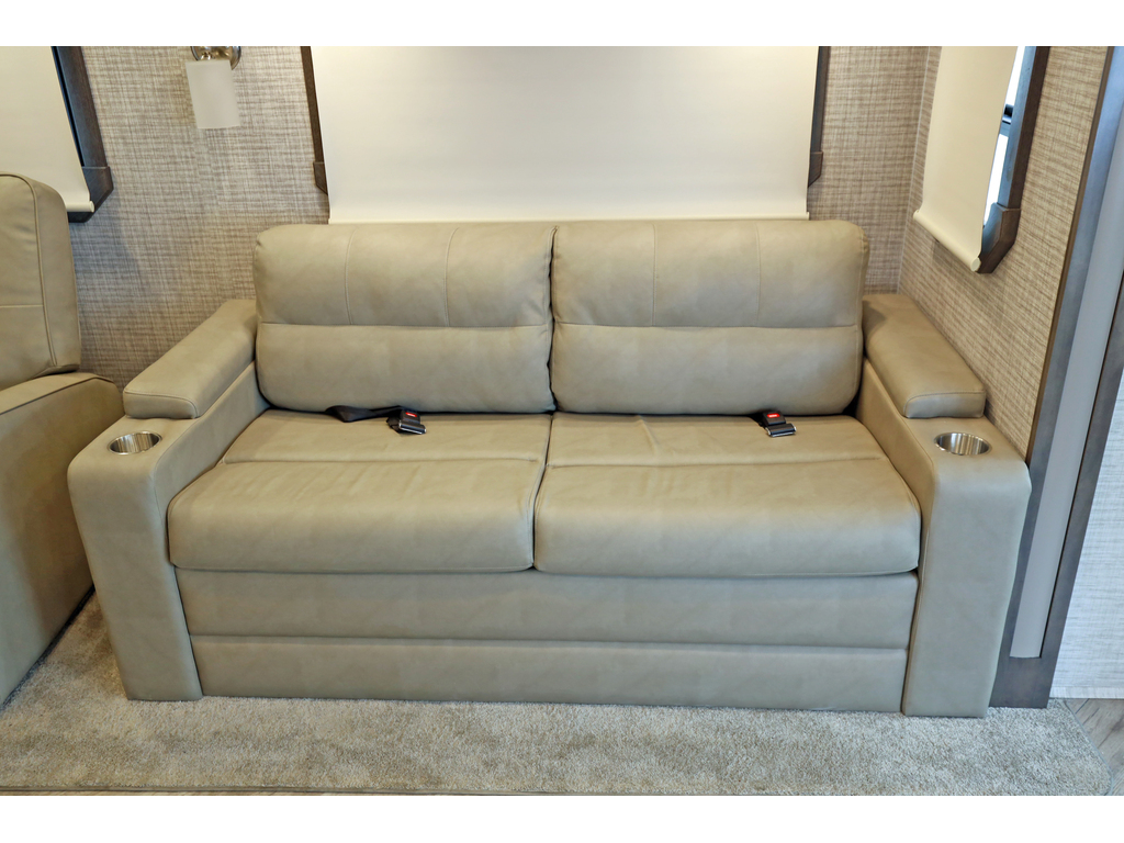 Entegra Coach Emblem 2024 à vendre