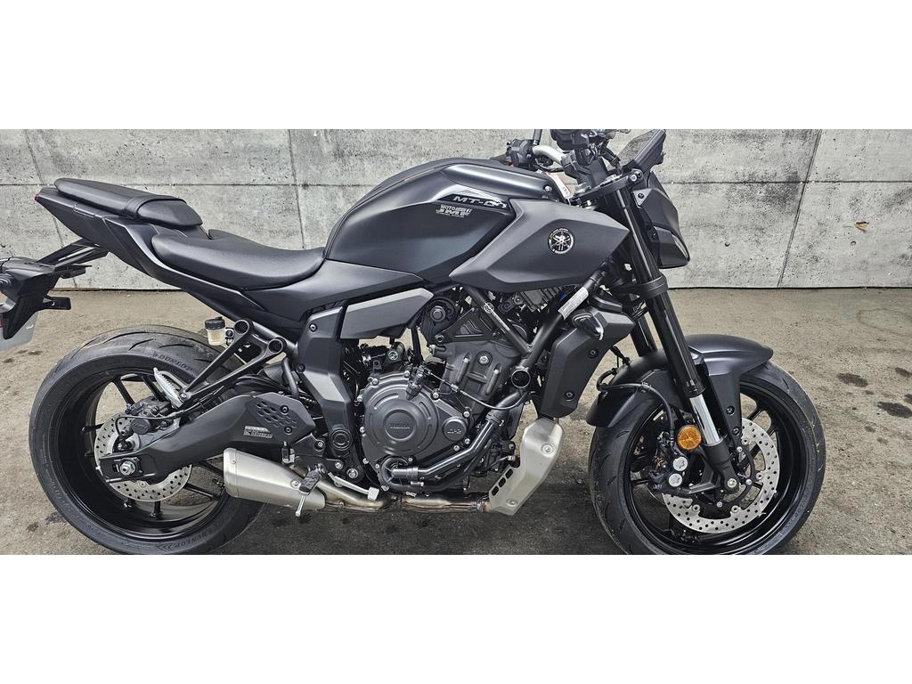 Yamaha MT07 2025 à vendre