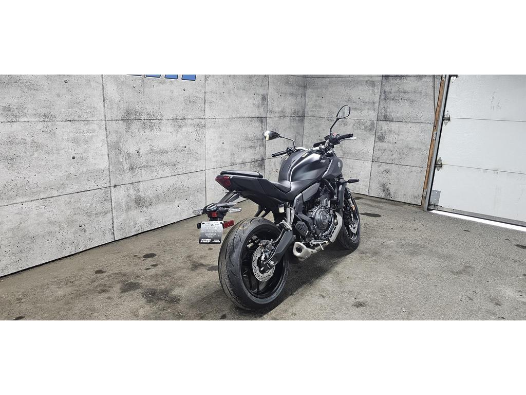 Yamaha MT07 2025 à vendre