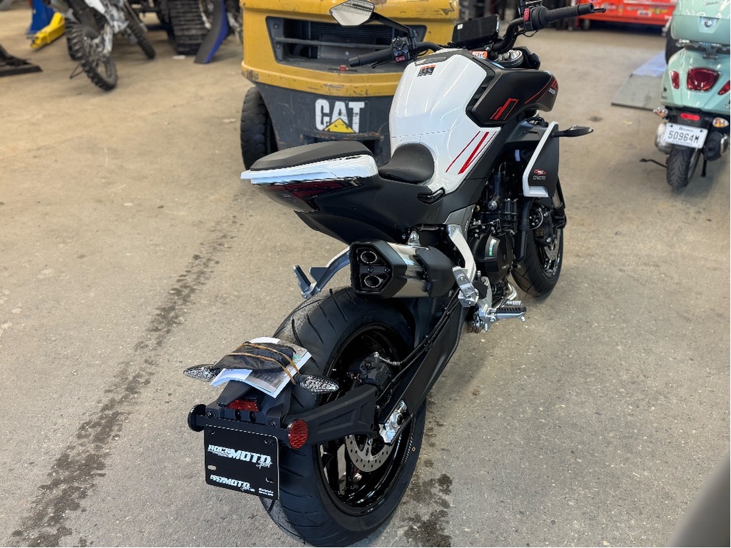 CFMOTO 800NK 2025 à vendre